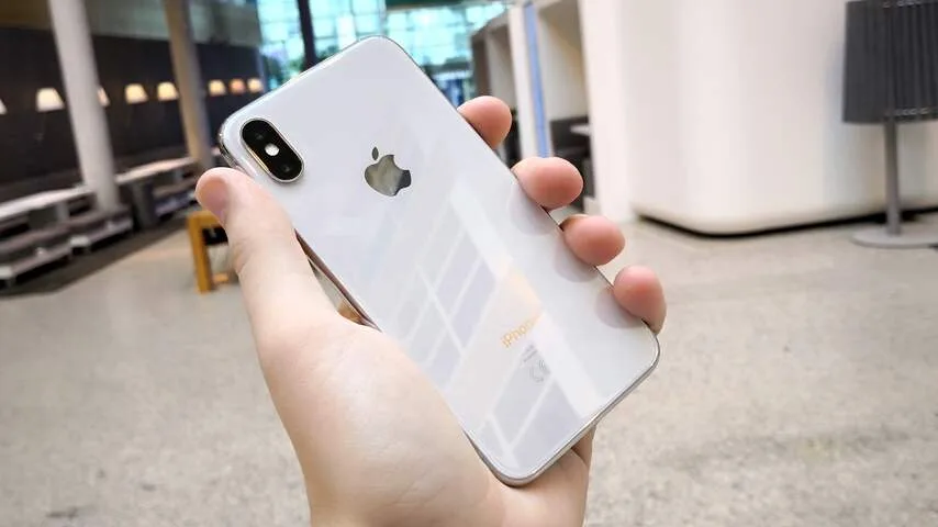 iPhone X