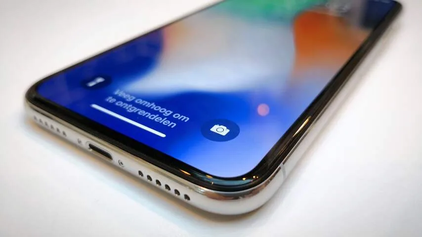 iPhone X