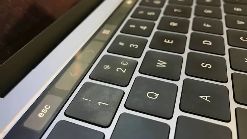 MacBook Pro (2016)
