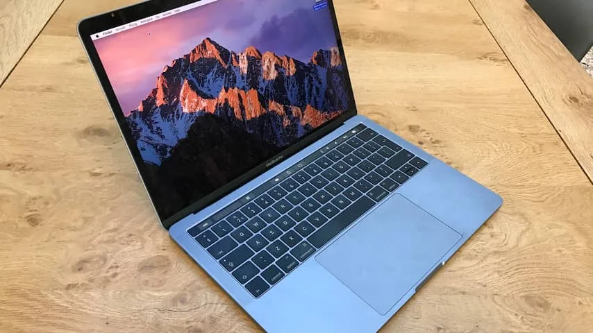MacBook Pro (2016)