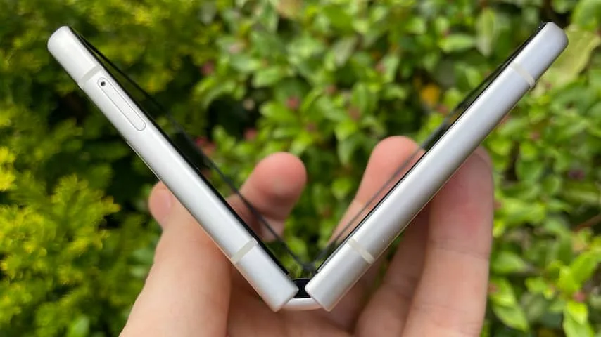 Review: Samsung Galaxy Z Flip 3 maakt opvouwtelefoons iets betaalbaarder