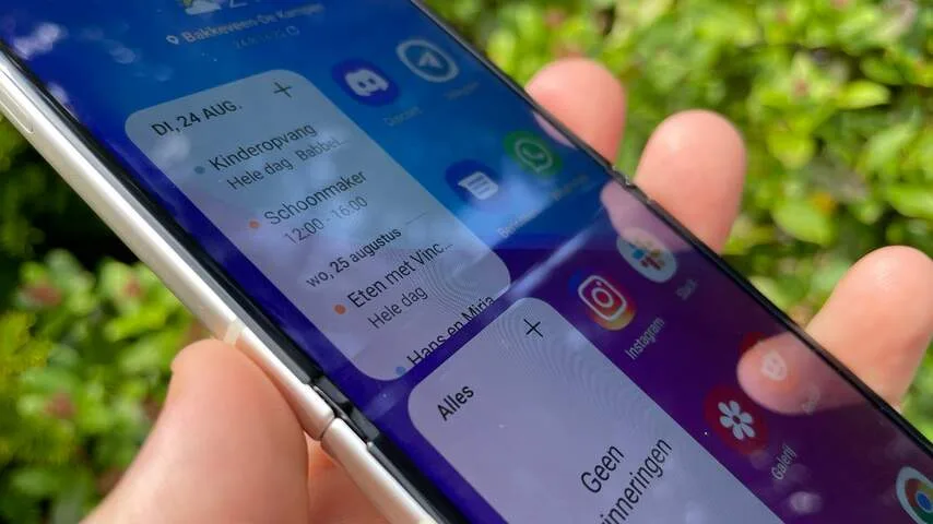 Review: Samsung Galaxy Z Flip 3 maakt opvouwtelefoons iets betaalbaarder